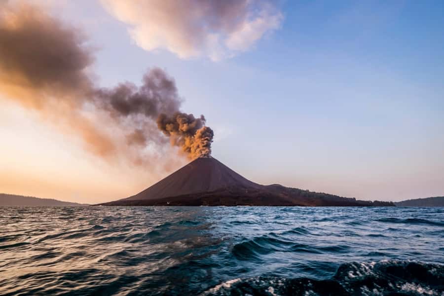 From Jakarta : Explore Krakatau Volcano Tour - The Speedboat Crossing From Carita