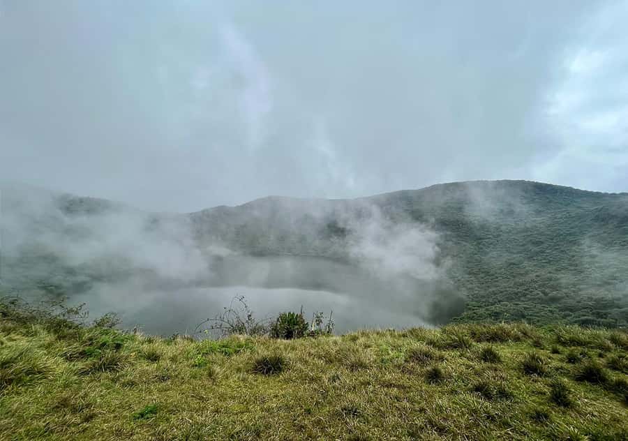 From Kigali: Bisoke Summit Trek, Crater Lake 1 Day Safari - Reaching Bisoke’s crater lake