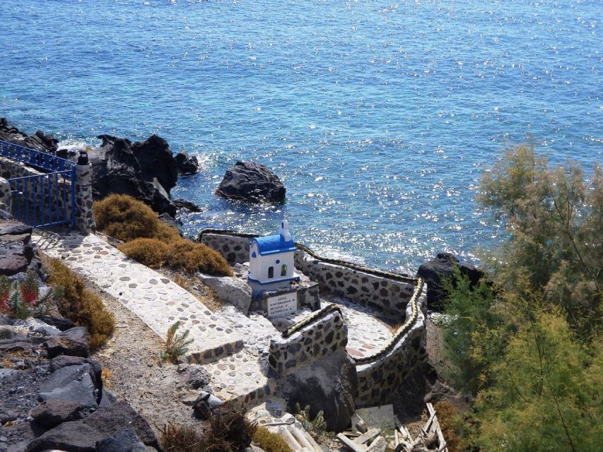 From Kos: Nissyros Volcano total package - Walking into the volcanic crater