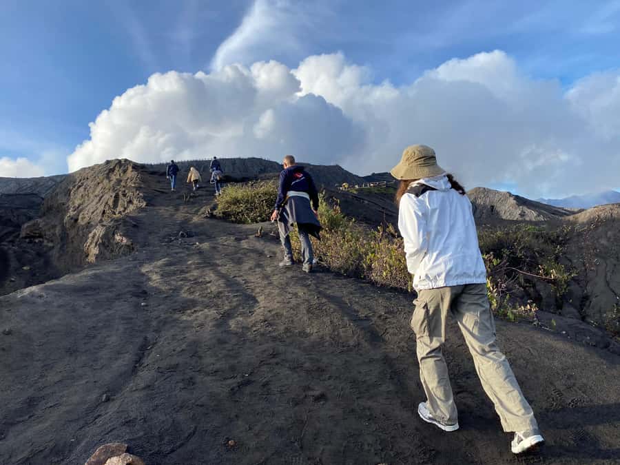 From Malang/Surabaya: Mount Bromo and Ijen Crater 2-Day Tour - The midnight ride from Malang or Surabaya