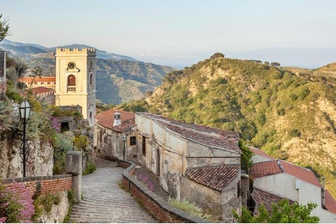 From Messina Cruise Terminal: Etna -Taormina-Godfather with food - Who should book this tour
