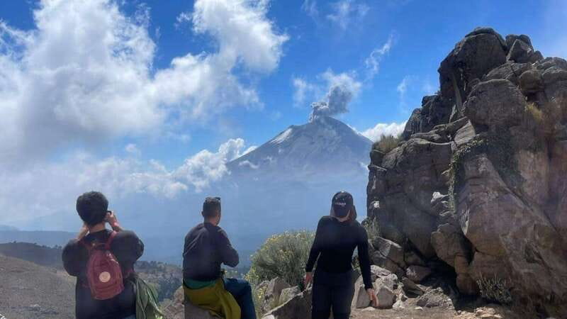 From Mexico City: Hike Iztaccihuatl Volcano with an Alpinist - The early start from Mexico City