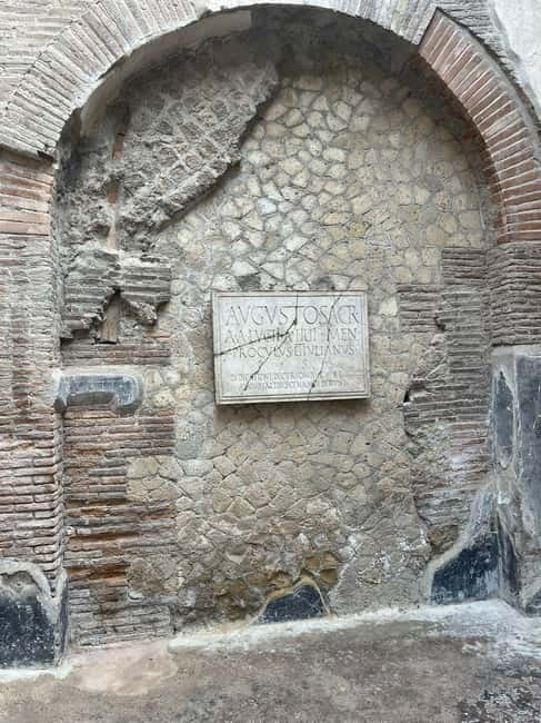 From Naples: Explore the ruins of Herculaneum and Vesuvius - Timing, return departures, and the risk of a long wait