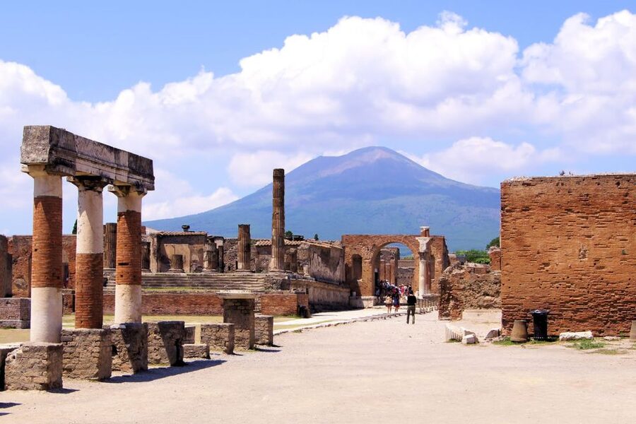 From Naples: Herculaneum, Mount Vesuvius & Pompeii Day Trip - Herculaneum: the best first stop for detail