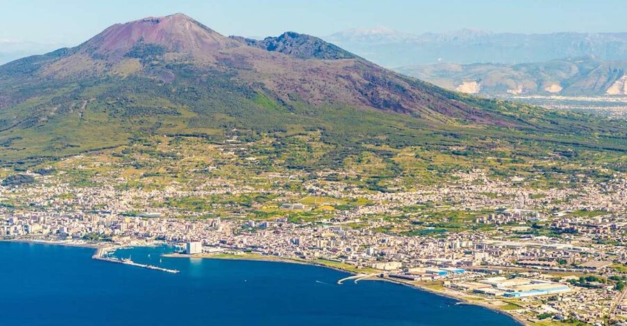 From Naples: Mount Vesuvius Transfer with Entry Tickets - Finding the Bus Near Naples Central Station