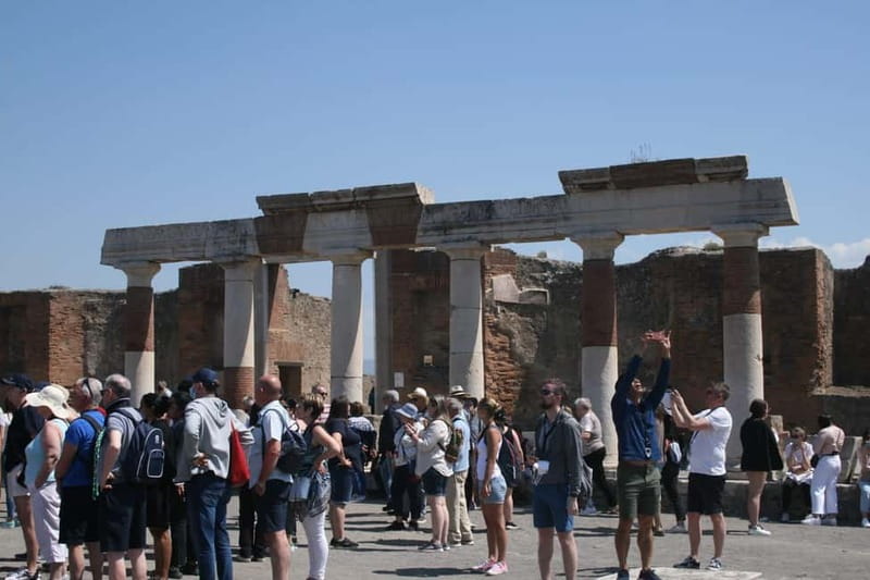 From Naples: Pompeii and Vesuvius by Bus - Small details that make the day easier
