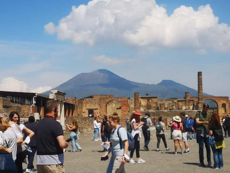 From Naples: Pompeii and Vesuvius by Bus - Should you book Pompeii and Vesuvius by bus?