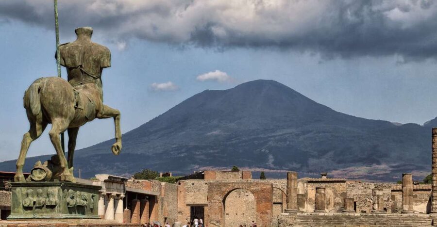 From Naples: Pompeii and Vesuvius Full-Day Tour with Lunch - Key points to know before booking