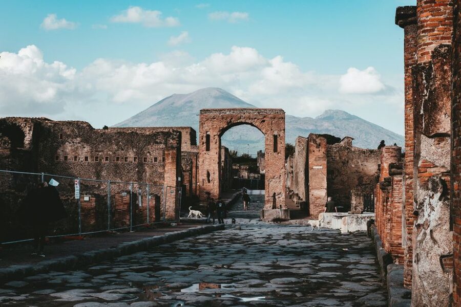 From Naples: Pompeii and Vesuvius Full-Day Tour with Lunch - What to pack for Pompeii and Vesuvius