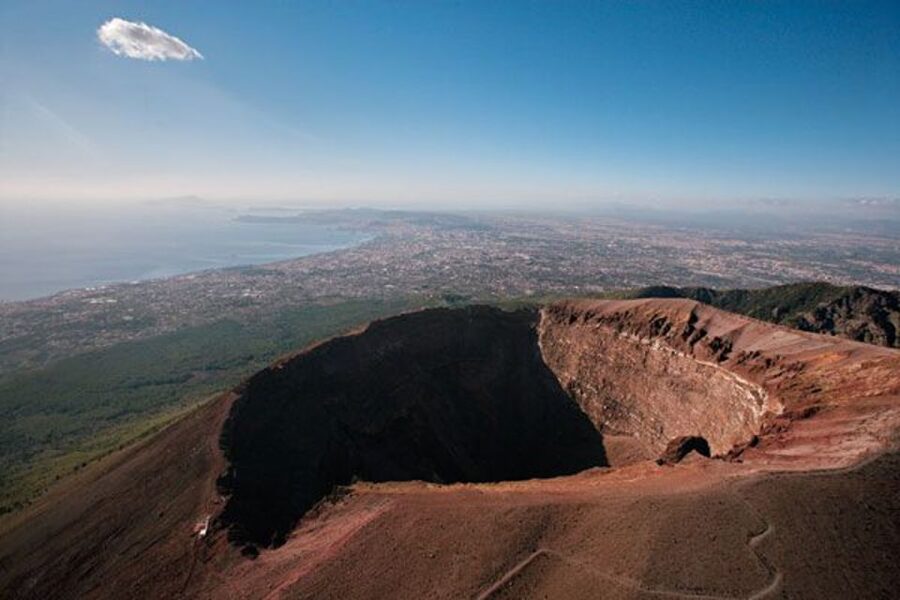 From Naples: Pompeii and Vesuvius Full-Day Tour with Lunch - Lunch: quick, local, and part of the schedule