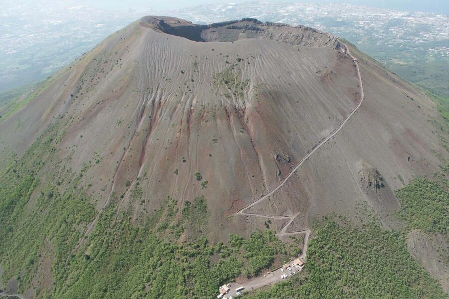 From Naples: Pompeii and Vesuvius Full-Day Tour with Lunch - Central Naples pickup at six useful points