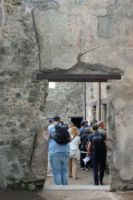 From Naples: Pompeii and Vesuvius Tour with Lunch Included - Climbing toward the Vesuvius crater
