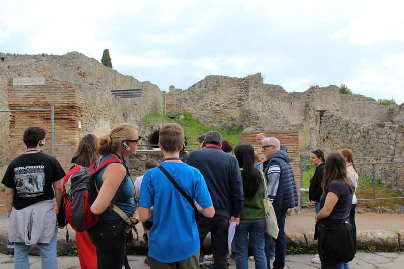From Naples: Pompeii and Vesuvius Tour with Lunch Included - Two hours among Pompeii’s ruined streets