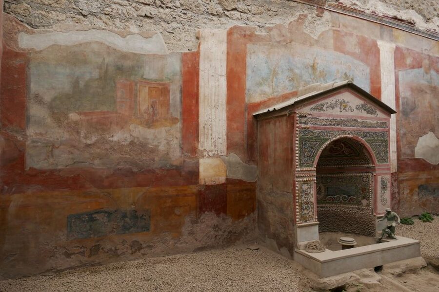From Naples to Pompeii and Vesuvius - From Naples to Pompeii by air-conditioned minibus