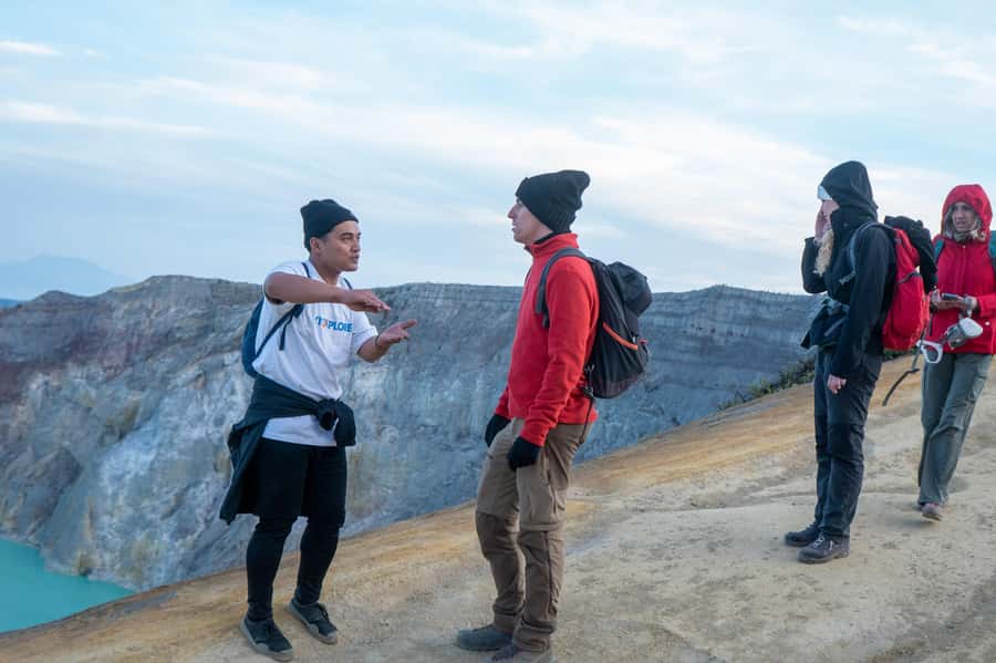 From Probolinggo: Ijen Volcano Sunrise Blue Fire Guide Tour - Why the Ijen blue fire is worth the effort