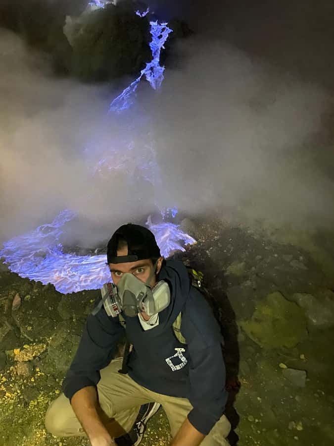 From Probolinggo: Ijen Volcano Sunrise Blue Fire Guide Tour - The guide and driver service