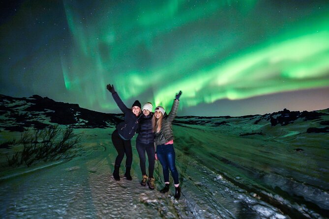 From Reykjavík: Evening Lava Tunnel Tour and Northern Lights Tour - Why this unusual evening works
