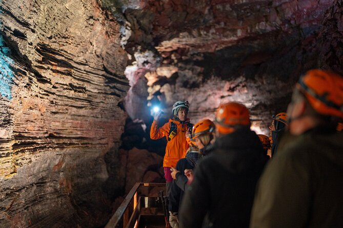 From Reykjavík: Evening Lava Tunnel Tour and Northern Lights Tour - Entering Raufarhólshellir after dark