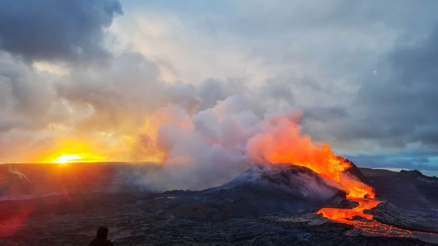 From Reykjavík: Fagradalsfjall Volcano Hike with Geologist - The Reykjavík Pickup and Drive South