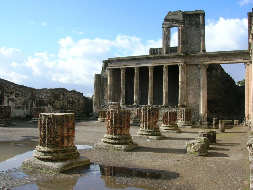 From Rome: Pompeii and Mount Vesuvius Private Tour - Two hours among Pompeii’s streets