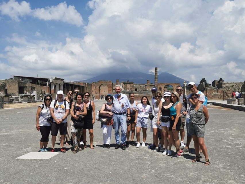 From Sorrento: Day Tour to Pompeii Ruins and Mount Vesuvius - Pizza lunch near the ruins