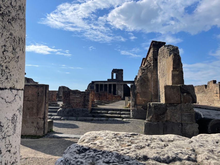 From Sorrento: Pompeii & Vesuvius tour small group - Why this Pompeii and Vesuvius combination works