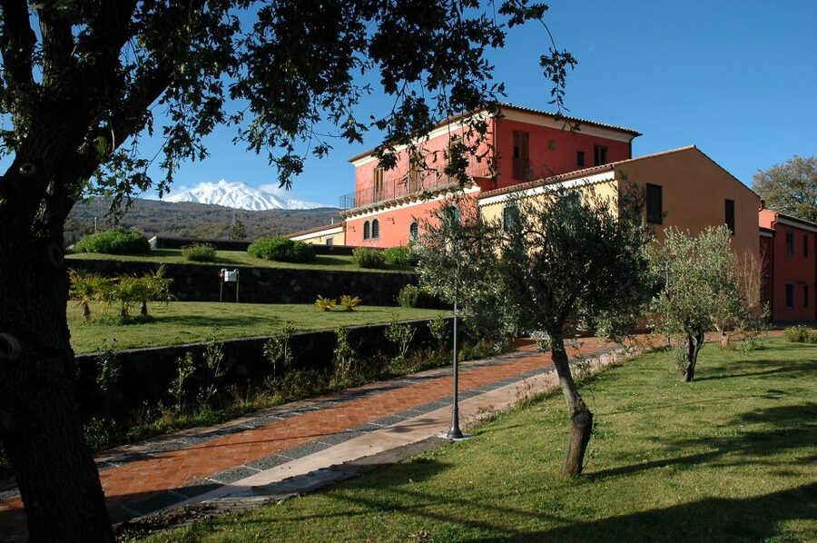 From Taormina: Private 3 Etna Wineries with Food & Wine - Practical tips before you book
