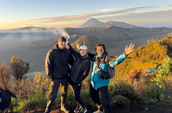 From Yogyakarta: Bromo Sunrise & Ijen Volcano with Bali Drop-off - Day three: Hiking to Ijen Crater
