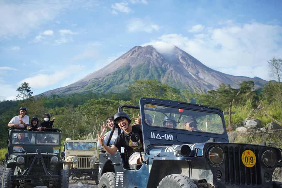 From Yogyakarta : Merapi volcano guided Tour with Jeep - Merapi Jeep Tour: Key Points