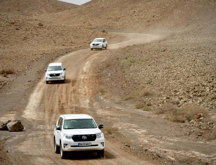 Fuerteventura: 4x4 Tour to Corralejo Sand Dunes & Volcano - Playa de la Concha: the best chance to slow down