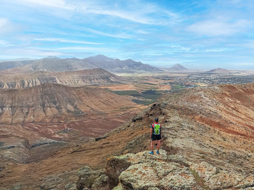 Fuerteventura: Montaña Escanfraga Volcano Summit Hike - Guides who add more than directions