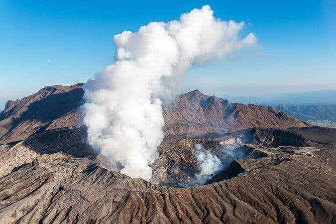 Fukuoka: Mount Aso Volcano, Kumamoto Castle, Grasslands Day Tour - Nakadake Crater: the day’s dramatic centerpiece