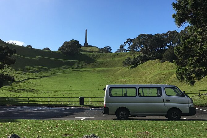 Full-Day Grand Auckland Volcanoes Tour - Lunch in central Auckland and the value of the full day