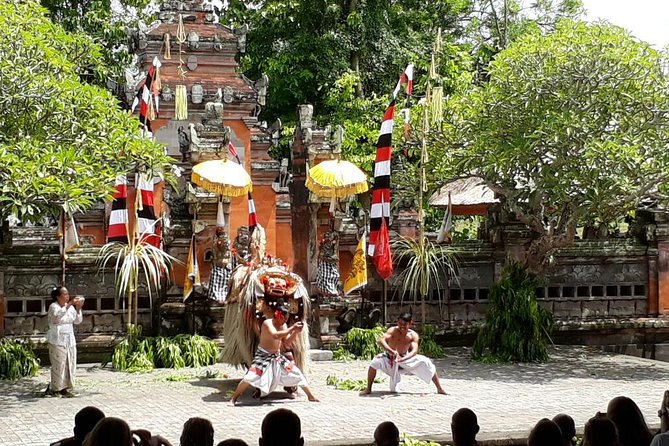 Full Day Kintamani Volcano View and Ubud Village Tour - Tegalalang shows Bali’s famous rice terraces
