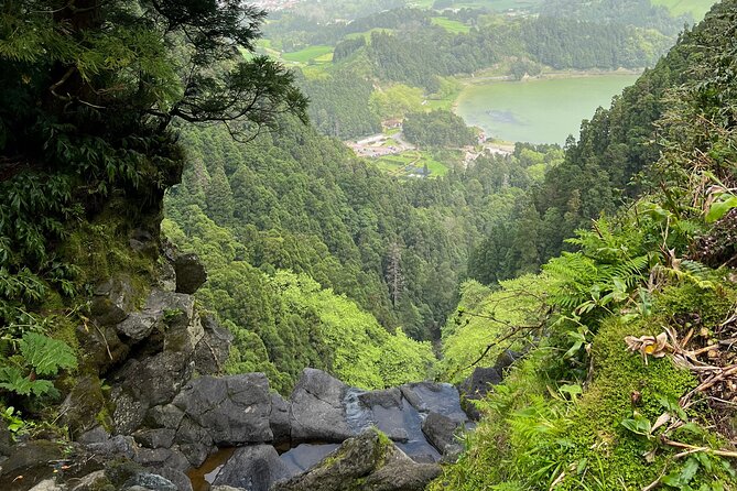 Full Day Private Tour in Furnas Valley Breath of the volcano - Lunch in Furnas and the taste of volcanic cooking
