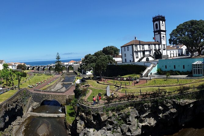 Full-Day Sete Cidades Crater Lake and Fire Crater Lake Private Tour - Caldeira Velha mixes hot water and volcanic features