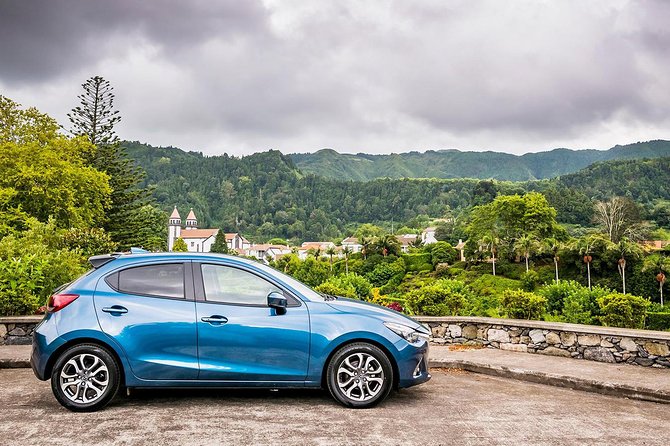 Furnas Volcano, Lake, Geysers, Tea Plantation and Terra Nostra - Furnas Lake and the cooking pods