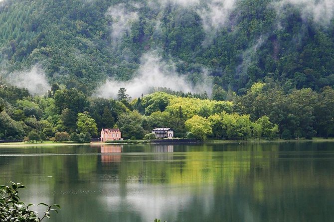 Furnas Volcano, Lake, Geysers, Tea Plantation and Terra Nostra - Miradouro Pico do Ferro and the Furnas valley