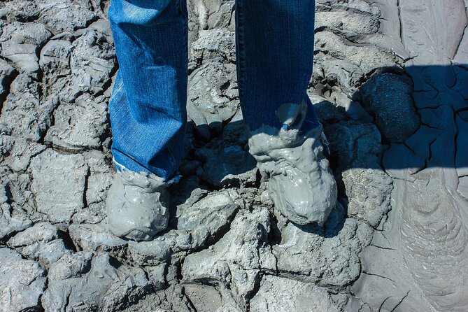 Gobustan, Mud volcanoes, Fire temple, Fire mountain PRIVATE TOUR - Ateshgah: a temple built around sacred flame