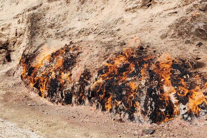 Gobustan, Mud volcanoes, Fire temple, Fire mountain PRIVATE TOUR - Guides, language, and the human side of the day