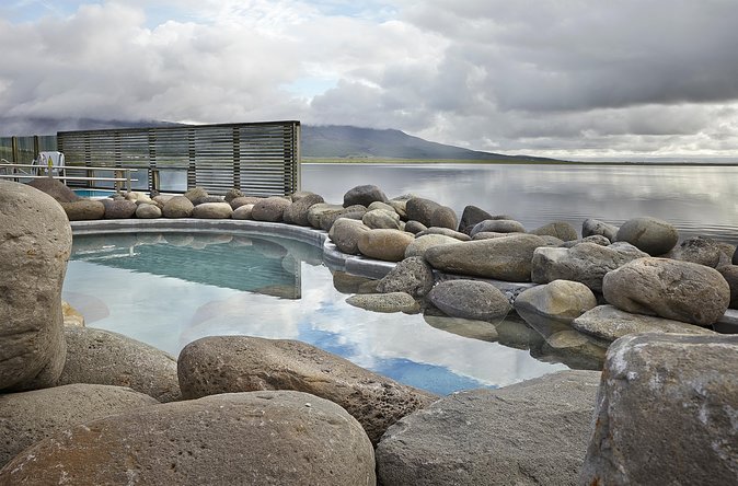 Golden Circle and Fontana Geothermal Spa Day Trip from Reykjavik - Geysir and Strokkur: the reliable eruption
