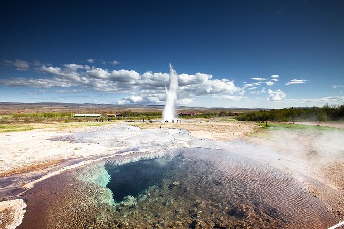 Golden Circle and Kerid Crater Afternoon Tour from Reykjavik - Pickup, buses, and the shape of the day