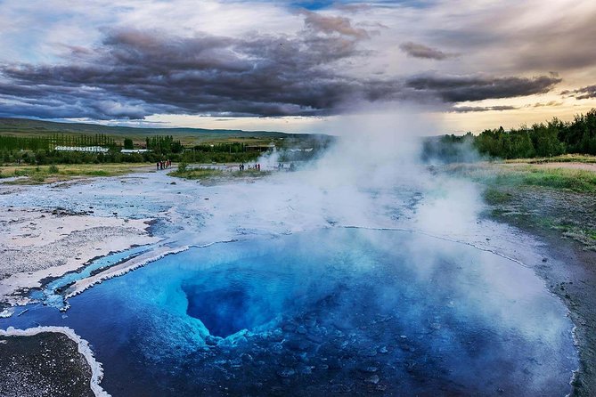 Golden Circle and Sky Lagoon Geothermal Spa Tour from Reykjavik - Guides can make the coach time worthwhile