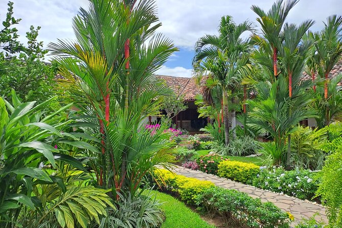 Granada Colonial City Tour and Masaya Volcano - Chocolate, cigars, and the small local stops