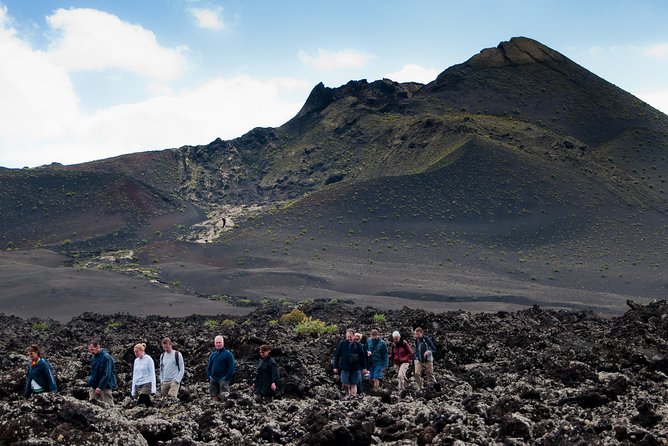 Guided hiking in the Natural Park of Los Volcanes. - Key points to know before you go