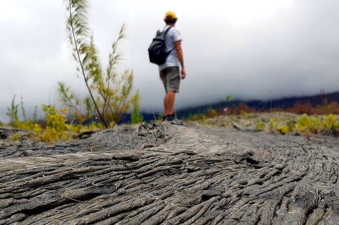 Guided tour of the 2004 lava tunnels - How demanding is the two-hour underground section?