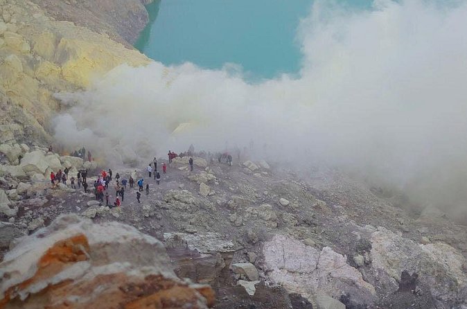 Guided Tour to Ijen Crater Blue Fire - Safety, Crowds, and the Medical Certificate Question