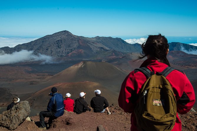 Haleakala Crater Hiking Experience - Starting near 8,000 feet: take the first section slowly