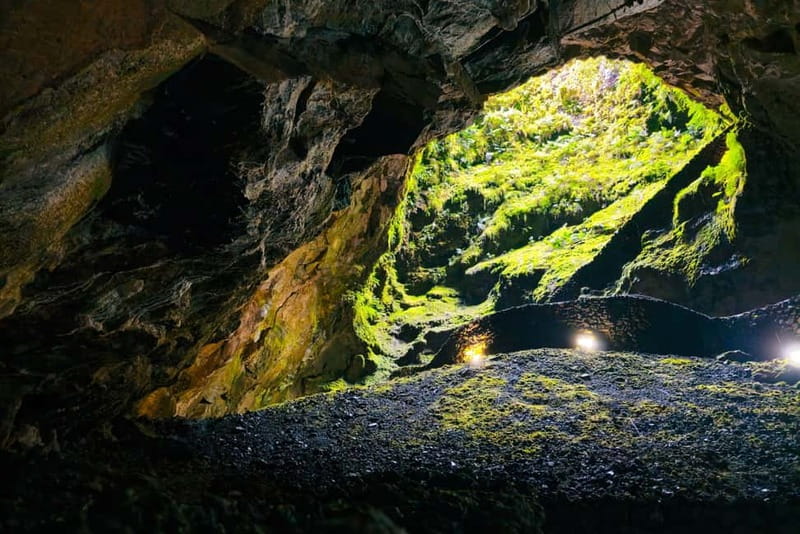 Half Day Tour - Algar do Carvão Lava Route - Who will enjoy this half-day outing