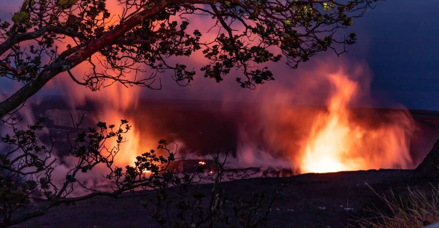 Hawaii: All-Inclusive Volcanoes and Waterfalls Private Tour - Steam vents show the volcano beneath your feet